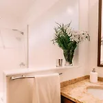 Atlantic View Penthouse Apartment *